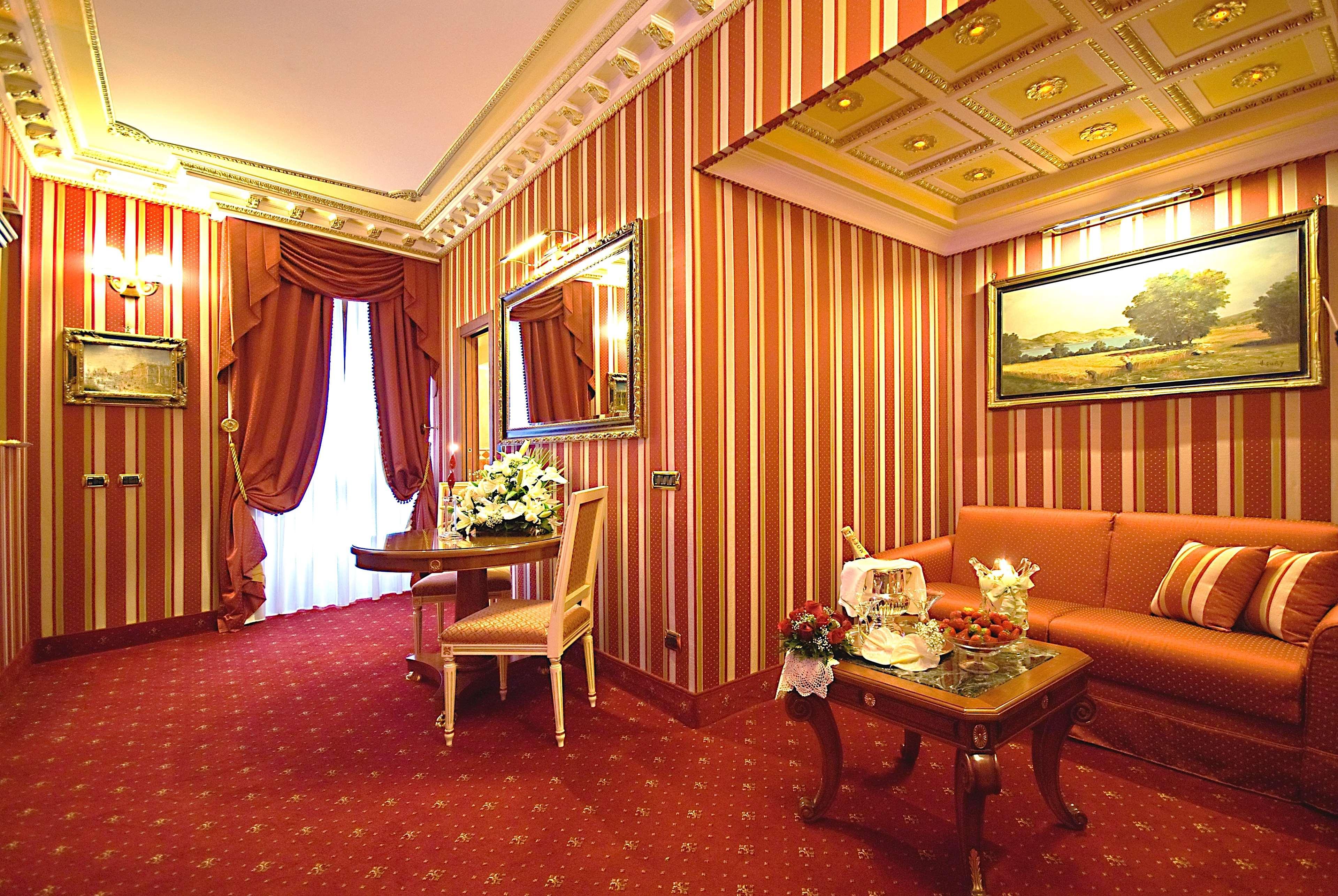 Hotel Manfredi Suite In Рим Экстерьер фото